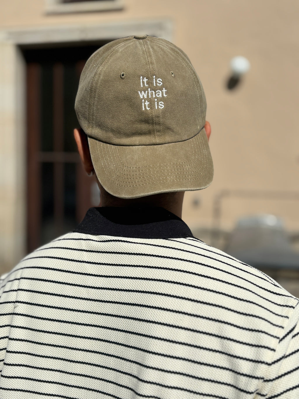 „It is what it is“ gewaschen in verschiedenen Farben - gewaschene Basecap - Handmade Present