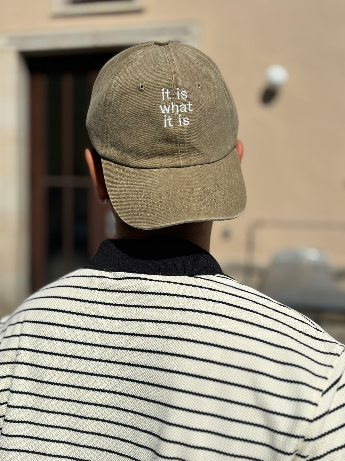 „It is what it is“ gewaschen in verschiedenen Farben - gewaschene Basecap - Handmade Present