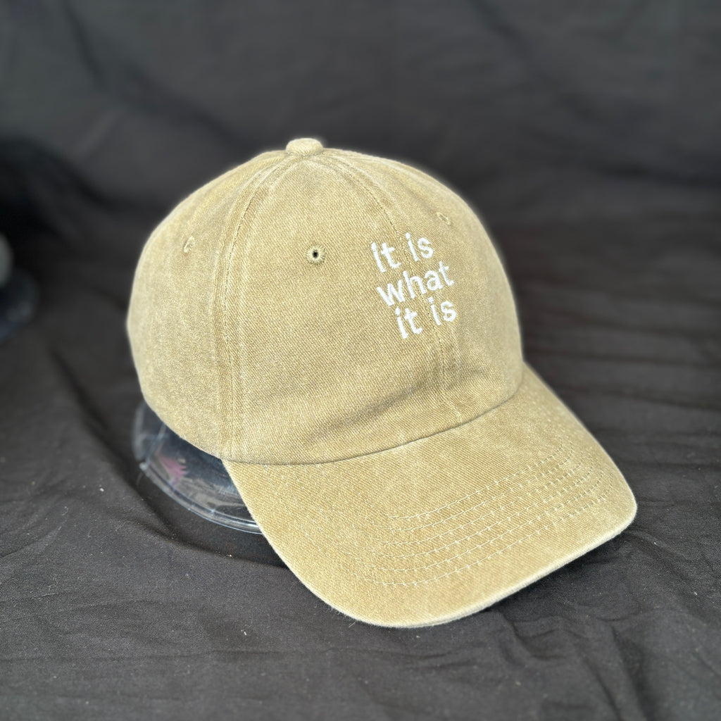 „It is what it is“ gewaschen in verschiedenen Farben - gewaschene Basecap - Handmade Present