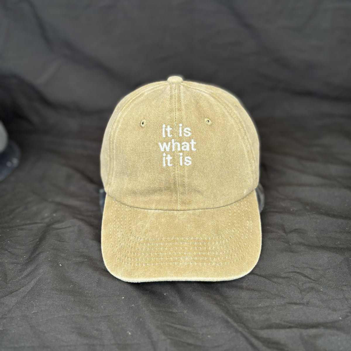„It is what it is“ gewaschen in verschiedenen Farben - gewaschene Basecap - Handmade Present